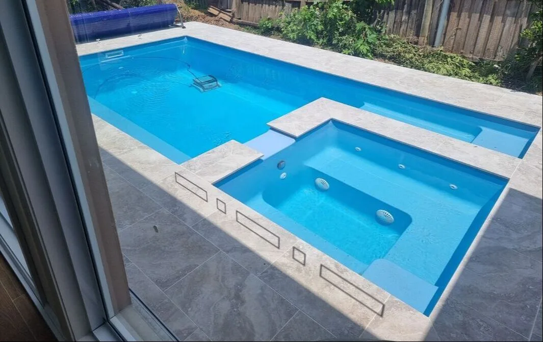 Coral Bay pool and spa in Sapphire Blue